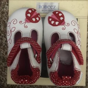 NIB ladybug Robeez mini shoez size 3, which is 6-9